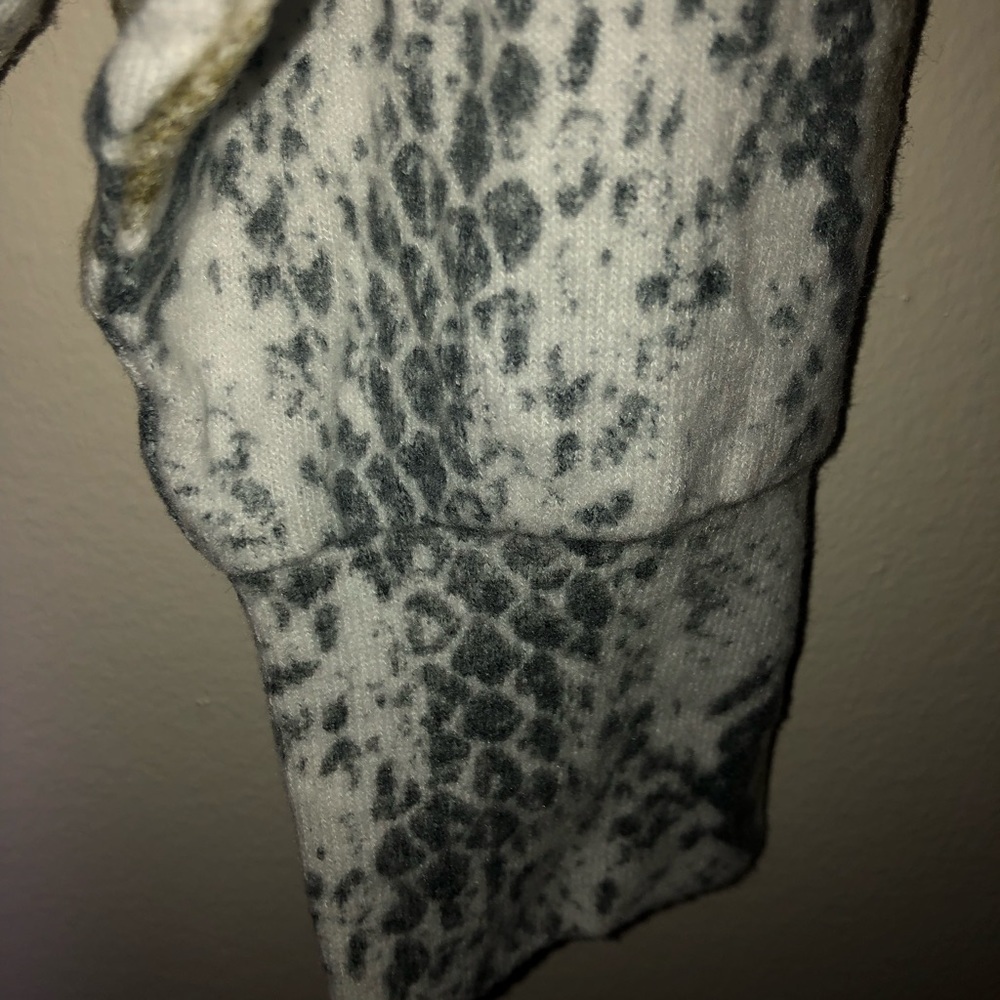 Express Snake Print Soft Animal Print Top Blouse XS - Picture 4 of 6